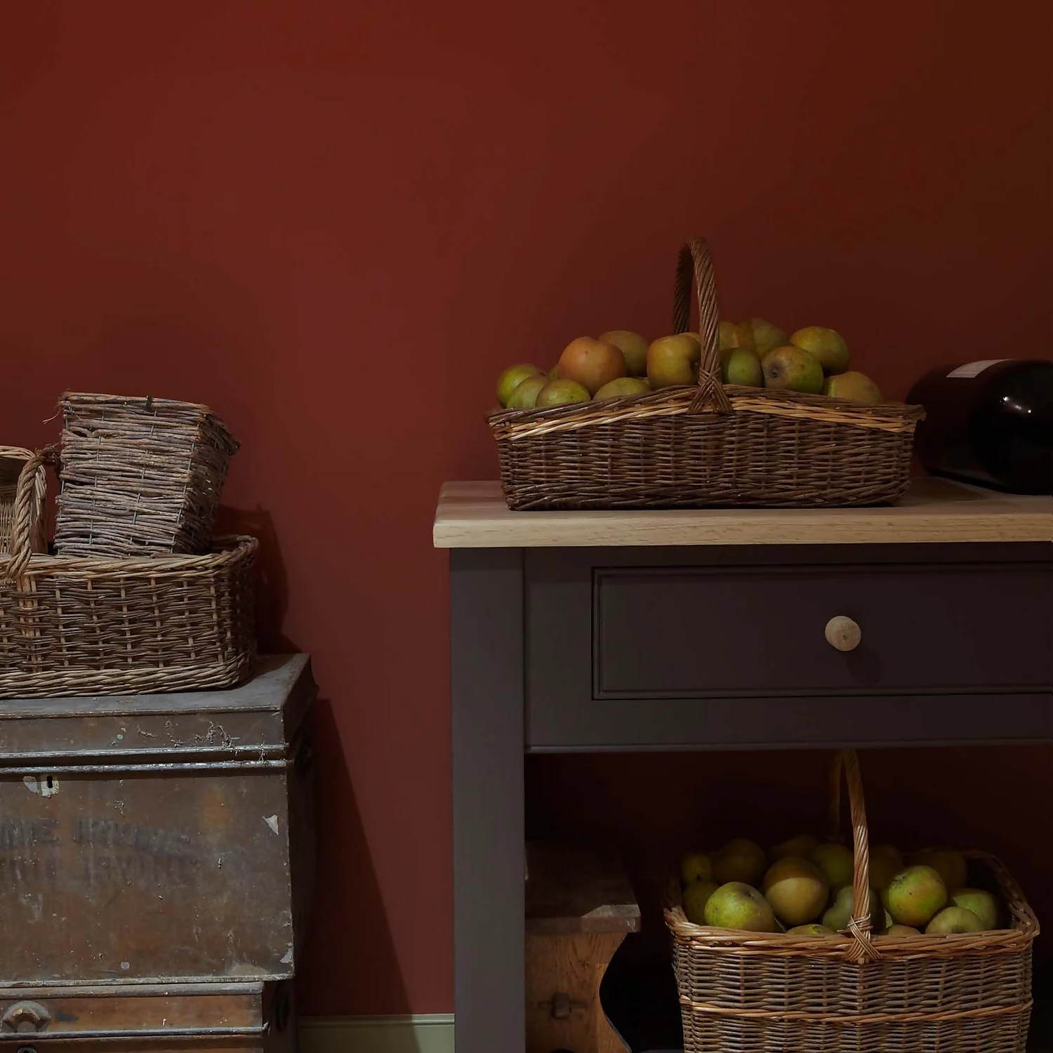 Farrow & Ball Exterior Eggshell Picture Gallery Red - 750ml 4 Farrow & Ball Exterior Eggshell Picture Gallery Red - 750ml - Image 4