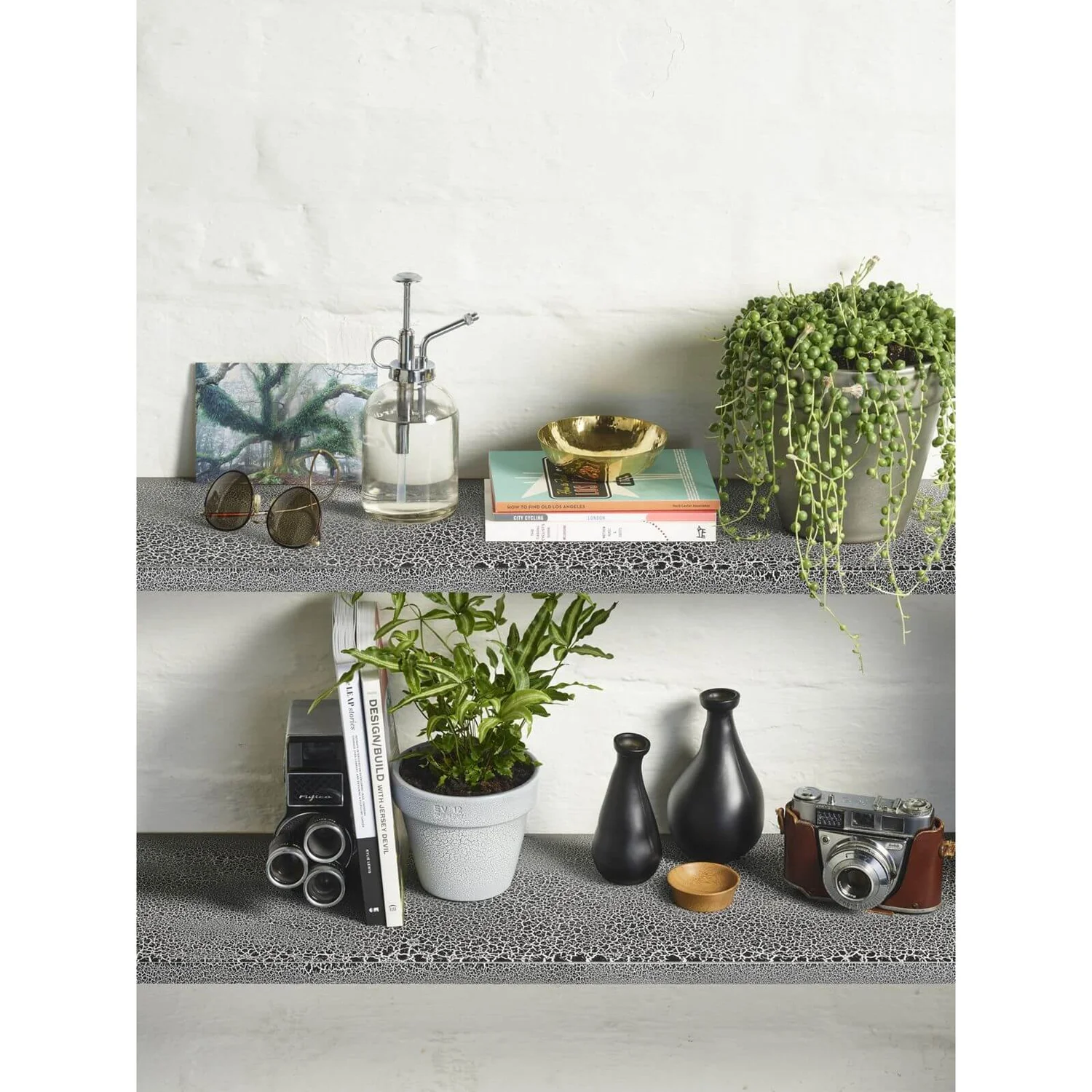 Craig & Rose Artisan Crackle Effect Spray Paint - Black - 400ml 4 Craig & Rose Artisan Crackle Effect Spray Paint - Black - 400ml - Image 4