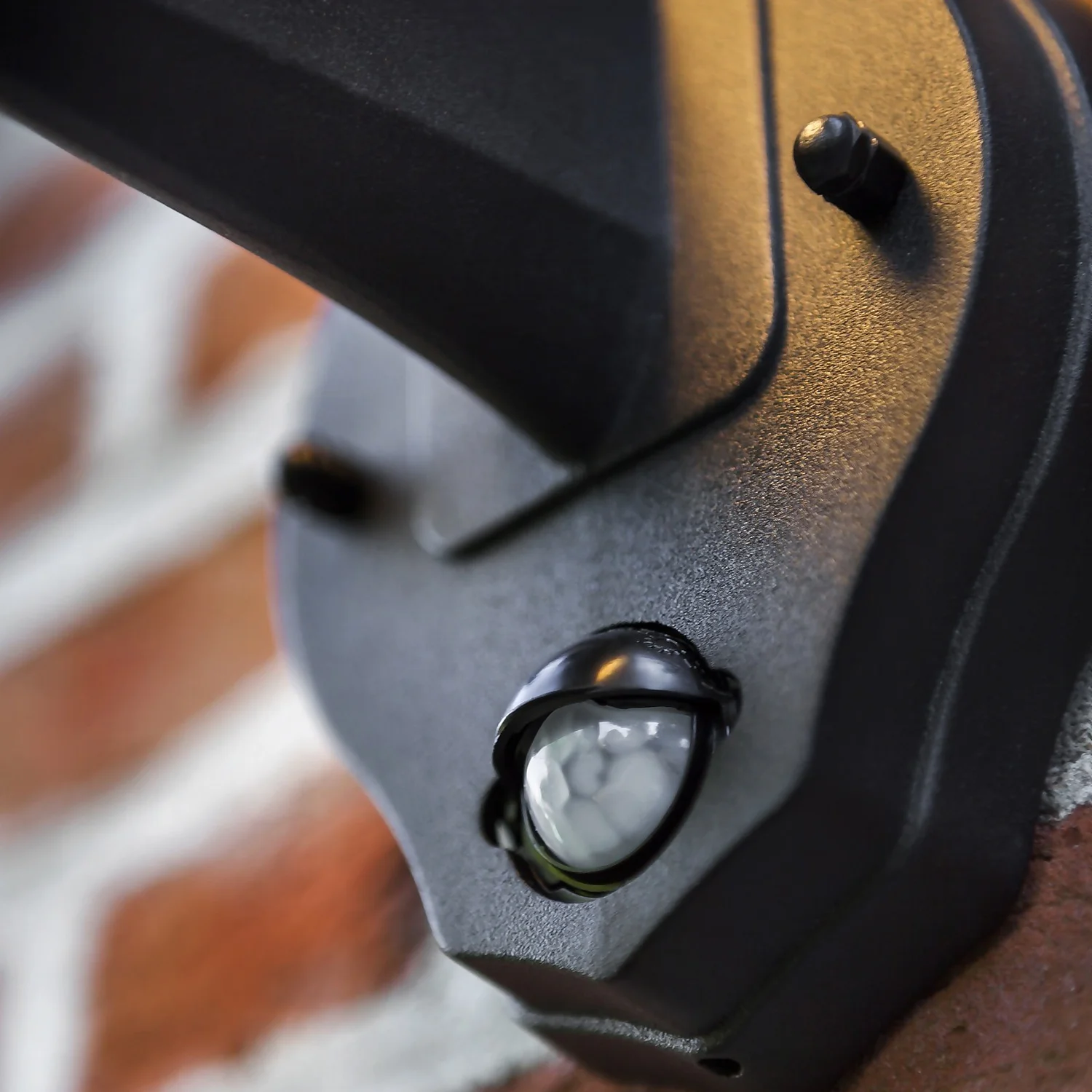 Lutec Unite LED PIR Outdoor Wall Light - Black 4 Lutec Unite LED PIR Outdoor Wall Light - Black - Image 4