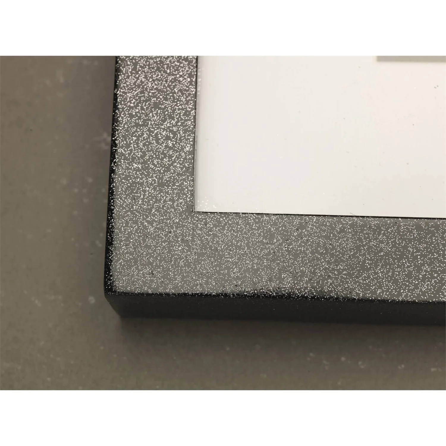 Rust-Oleum Silver - Glitter Spray Paint - 400ml 4 Rust-Oleum Silver - Glitter Spray Paint - 400ml - Image 4