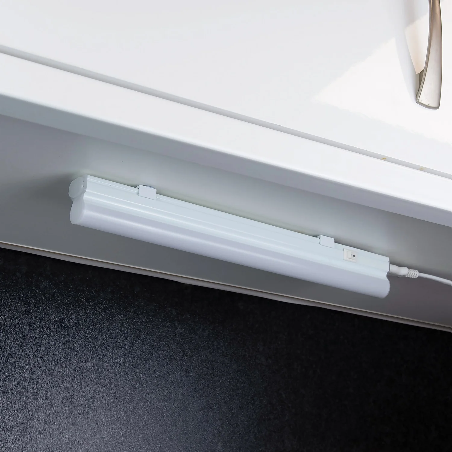 Arlec LED 4W Bar Light 3 Arlec LED 4W Bar Light - Image 3