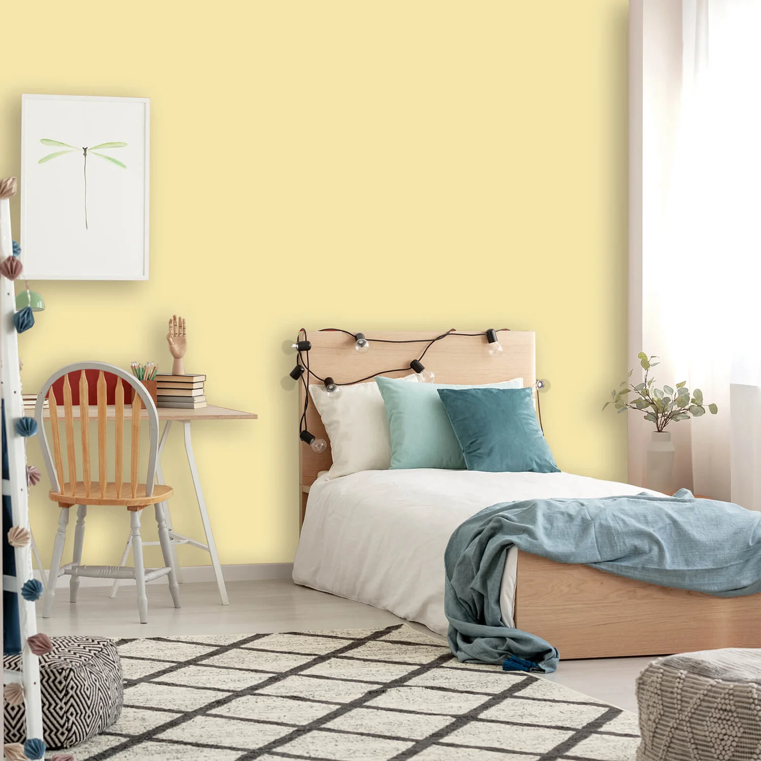 Homebase Silk Emulsion Paint Lemon Souffle - 2.5L 3 Homebase Silk Emulsion Paint Lemon Souffle - 2.5L - Image 3