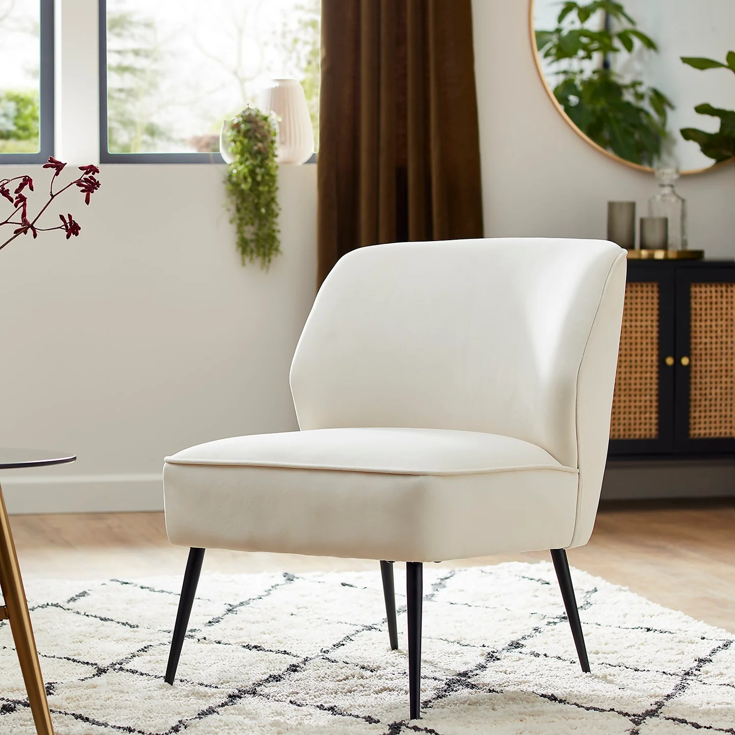 The Accent Chair - Cream 2 The Accent Chair - Cream - Image 2