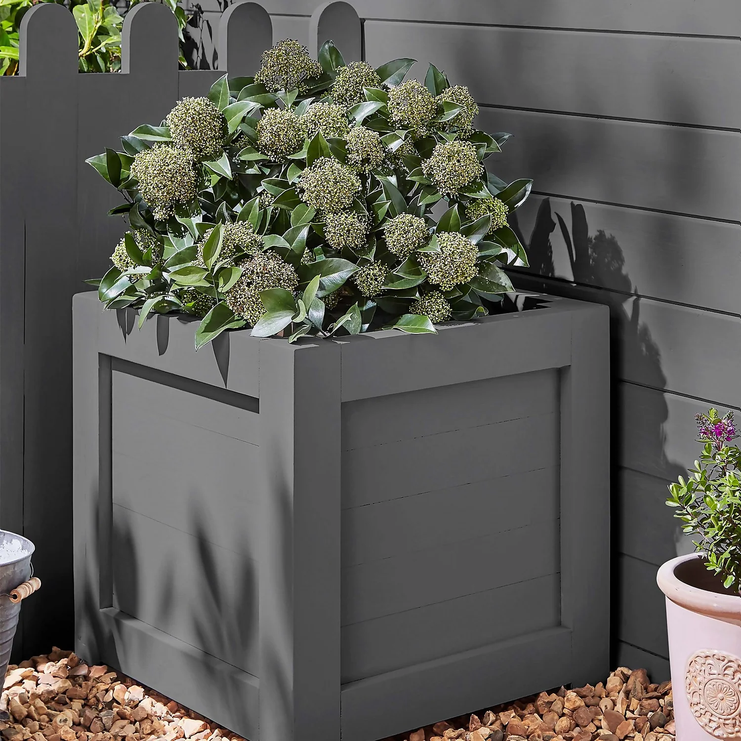 Laura Ashley Eggshell Garden Paint Charcoal - 2.5L 2 Laura Ashley Eggshell Garden Paint Charcoal - 2.5L - Image 2