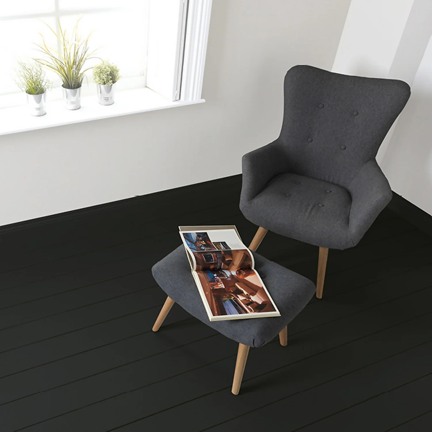 Rust-Oleum Chalky Floor Paint Black Sand - 2.5L 2 Rust-Oleum Chalky Floor Paint Black Sand - 2.5L - Image 2